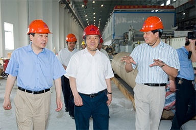 2007年5月25日，時任全國政協(xié)常委、經(jīng)濟(jì)委員會副主任、中國包裝聯(lián)合會會長石萬鵬一行來公司視察