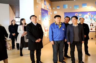 2020年1月3日，時任浙江省民政廳黨組成員、副廳長江宇蒞臨景興紙業(yè)調(diào)研企業(yè)發(fā)展情況、黨建工作